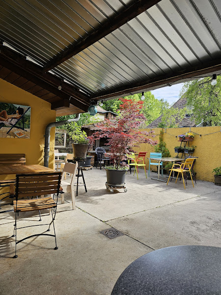 Café-restaurent "À côté"