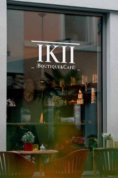 IKII - Boutique & Café